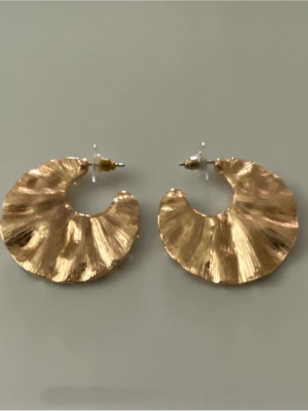 N/A elegant gold